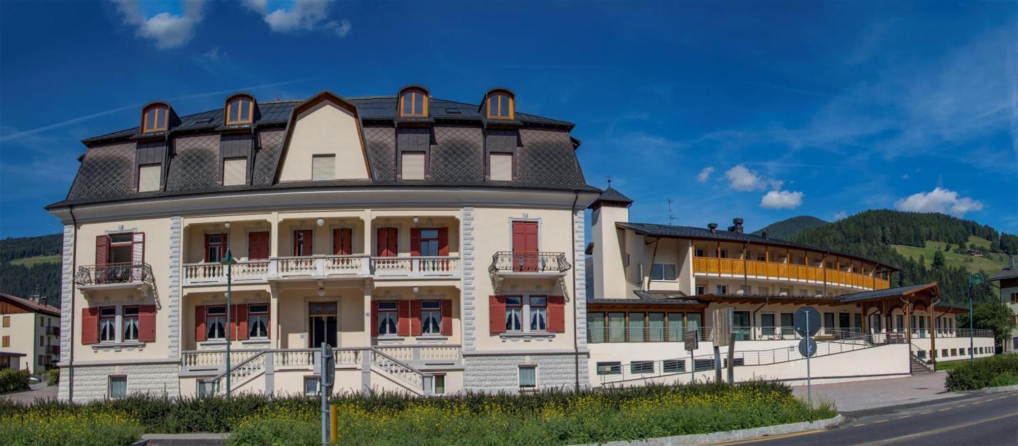Hotel Savoia Dobbiaco Esterno foto