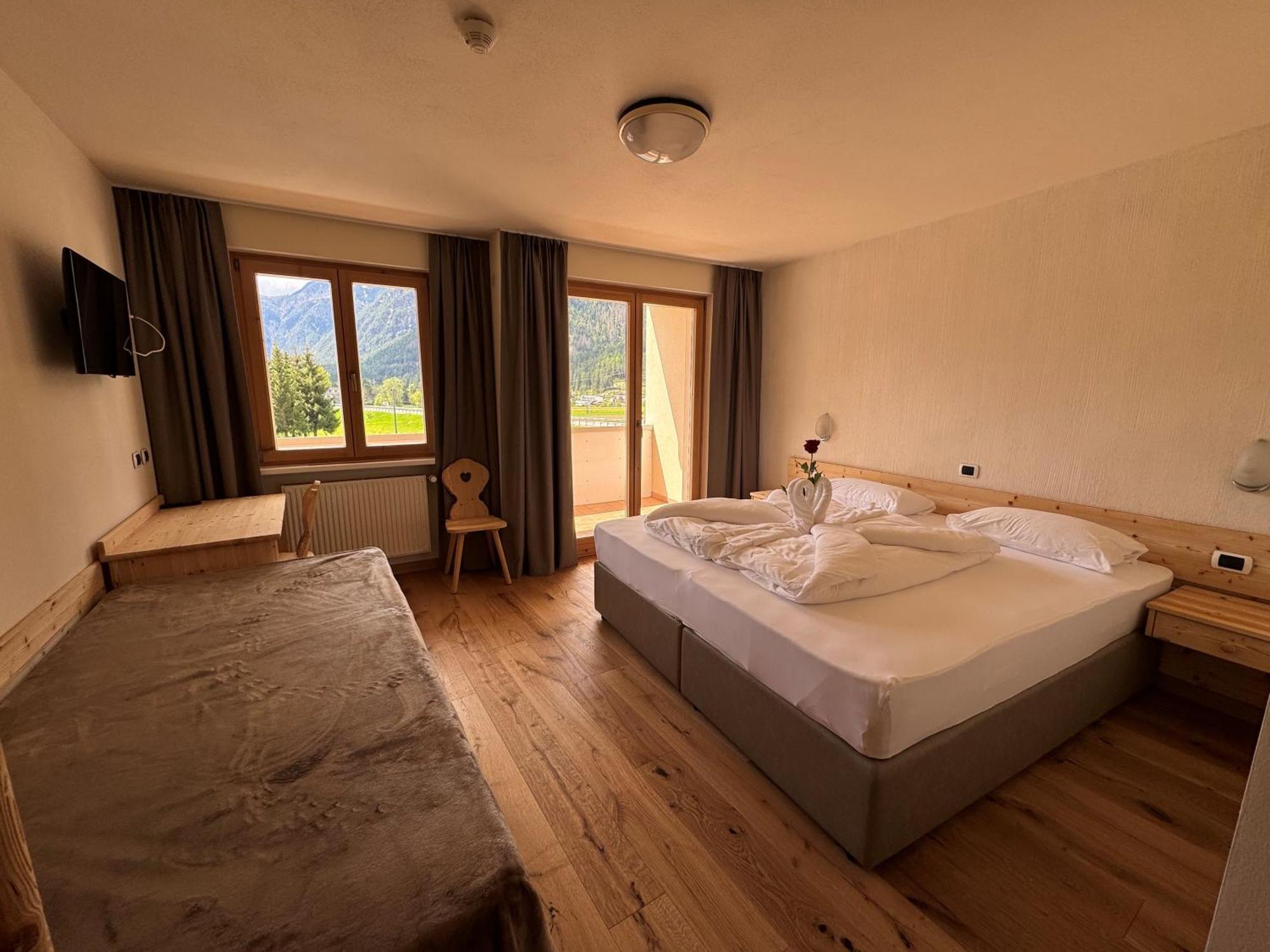 Hotel Savoia Dobbiaco Esterno foto